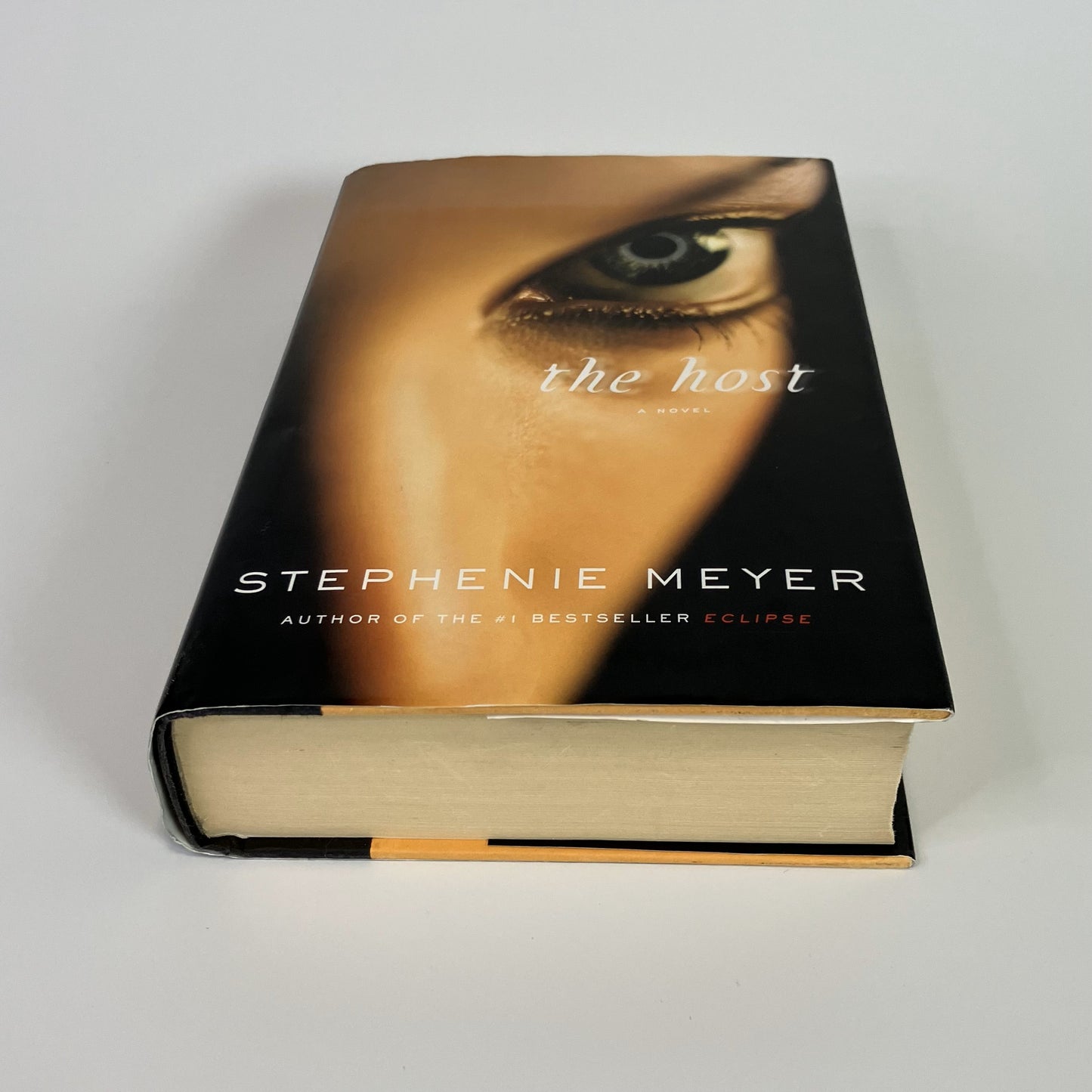 The Host by Stephenie Meyer - USED